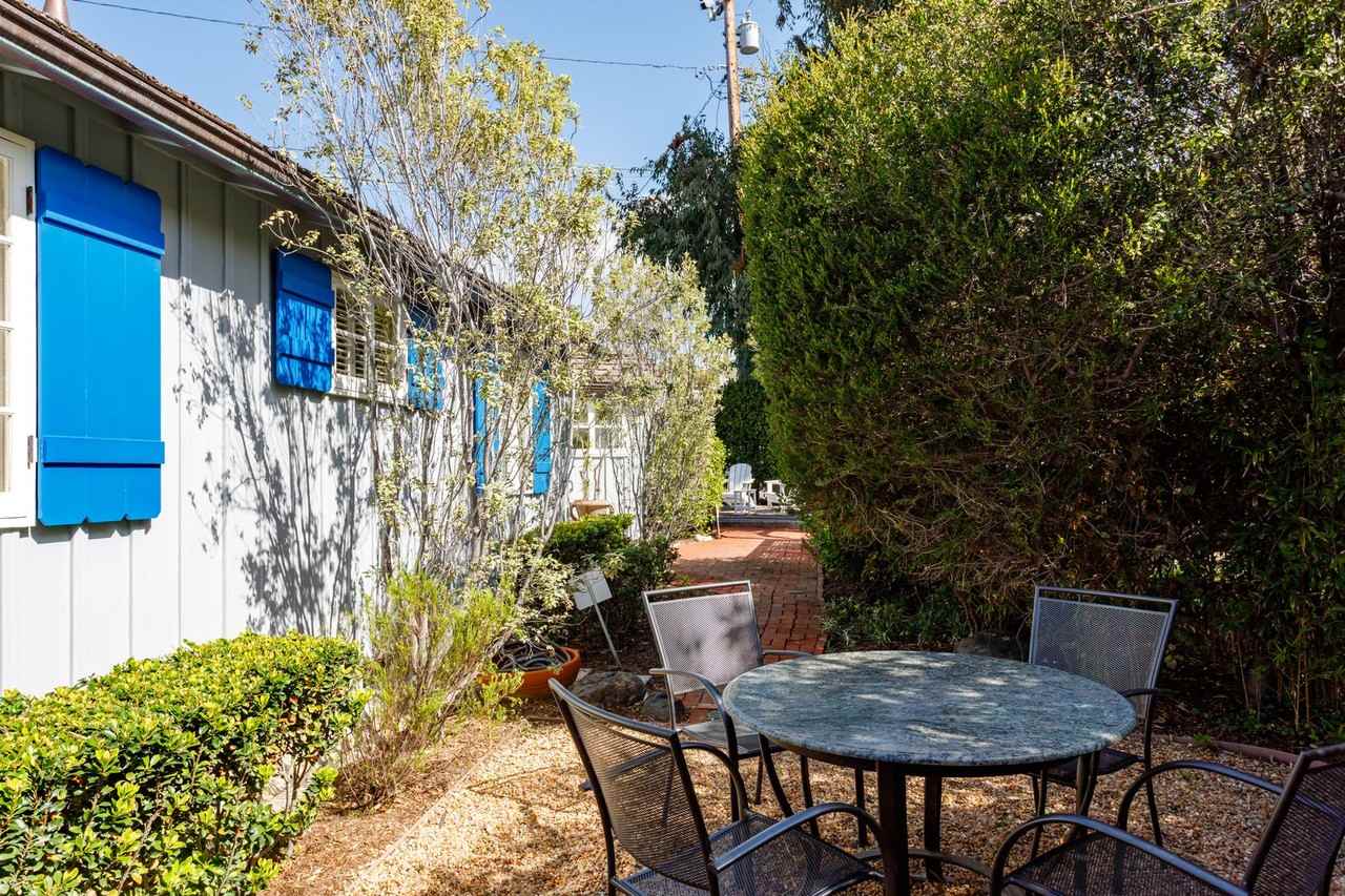 1215 Brangwyn Way - Photo 5 of 20