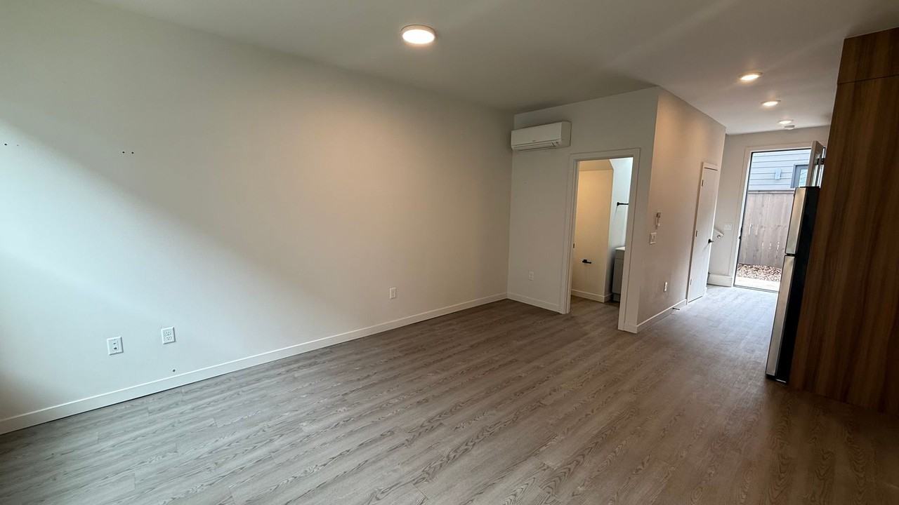 7578 N Emerald Ave - Photo 2 of 18