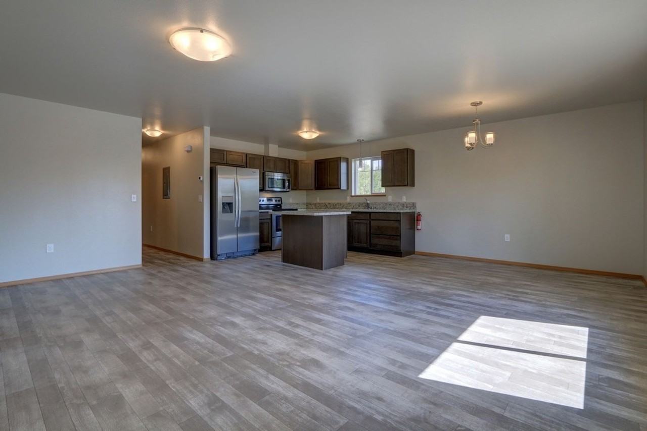 Kalani Plex - Photo 2 of 19