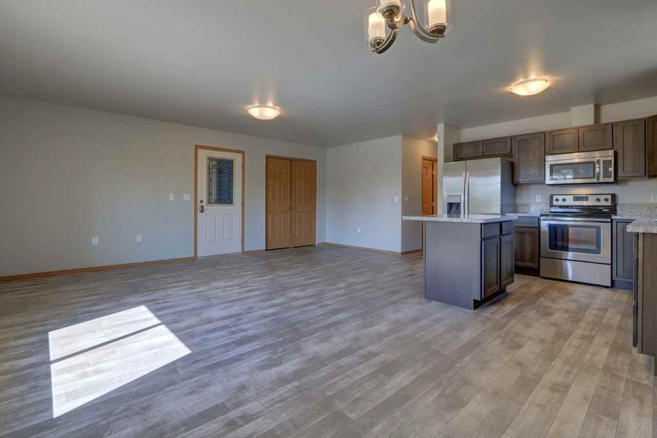 Kalani Plex - Photo 7 of 19