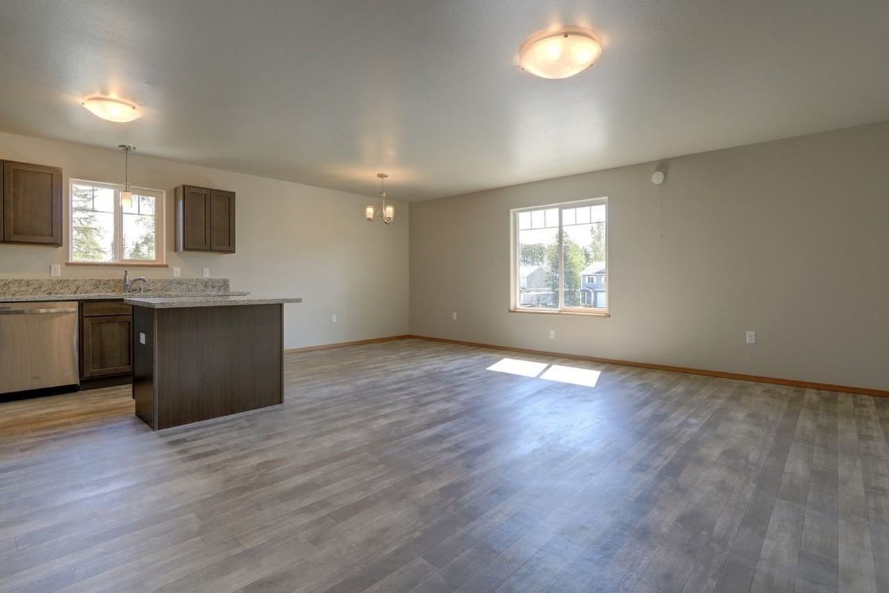 Kalani Plex - Photo 6 of 19