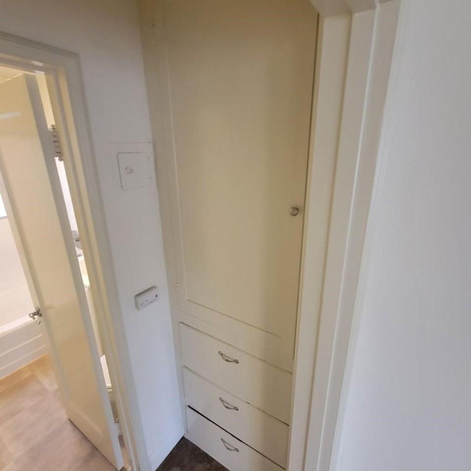 219: 1520 E 2nd St. - Photo 6 of 7