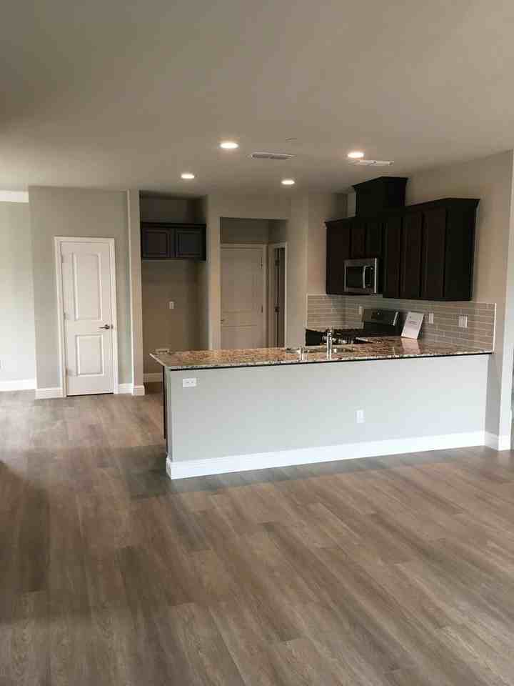 873 Congaree Ln - Photo 2 of 33