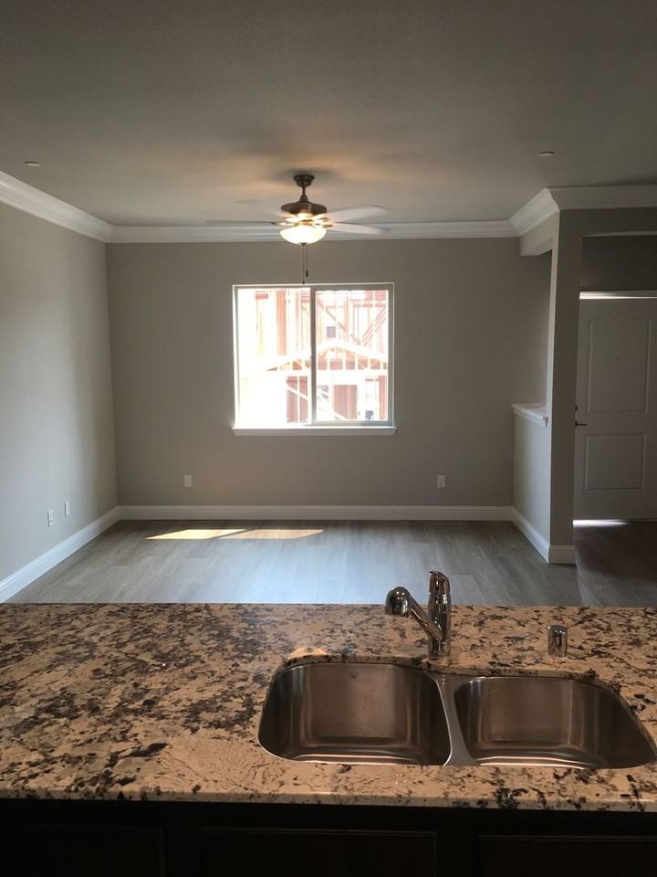 873 Congaree Ln - Photo 3 of 33