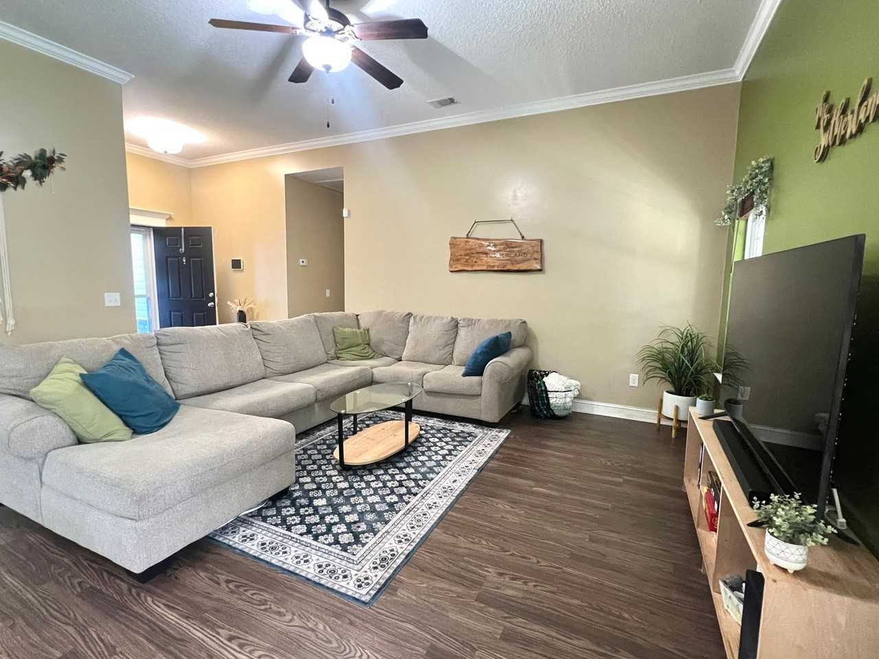 237 Maggie Ln - Photo 3 of 41