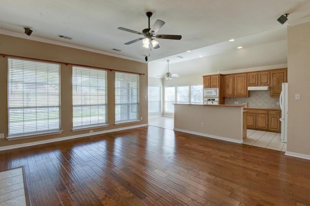 4604 Gladiola Ln - Photo 4 of 25