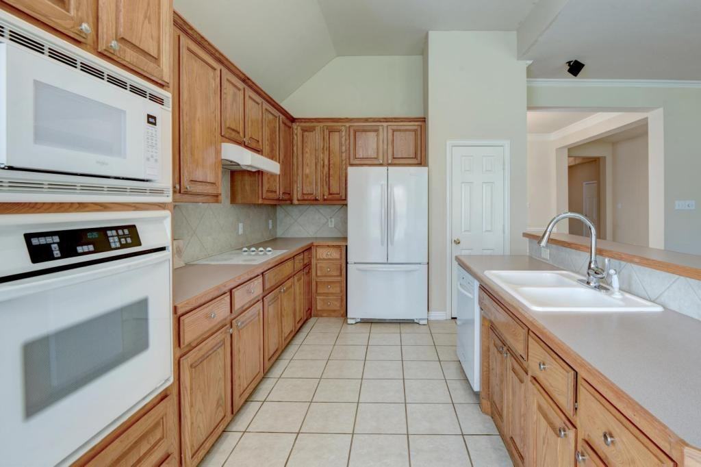 4604 Gladiola Ln - Photo 7 of 25