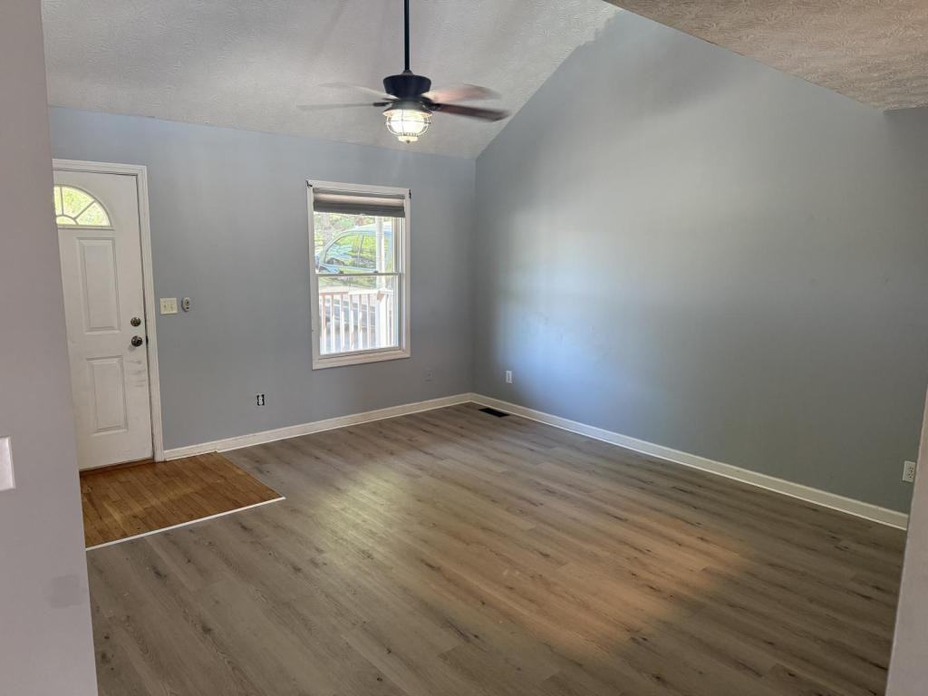 205 Correll Ln - Photo 4 of 31