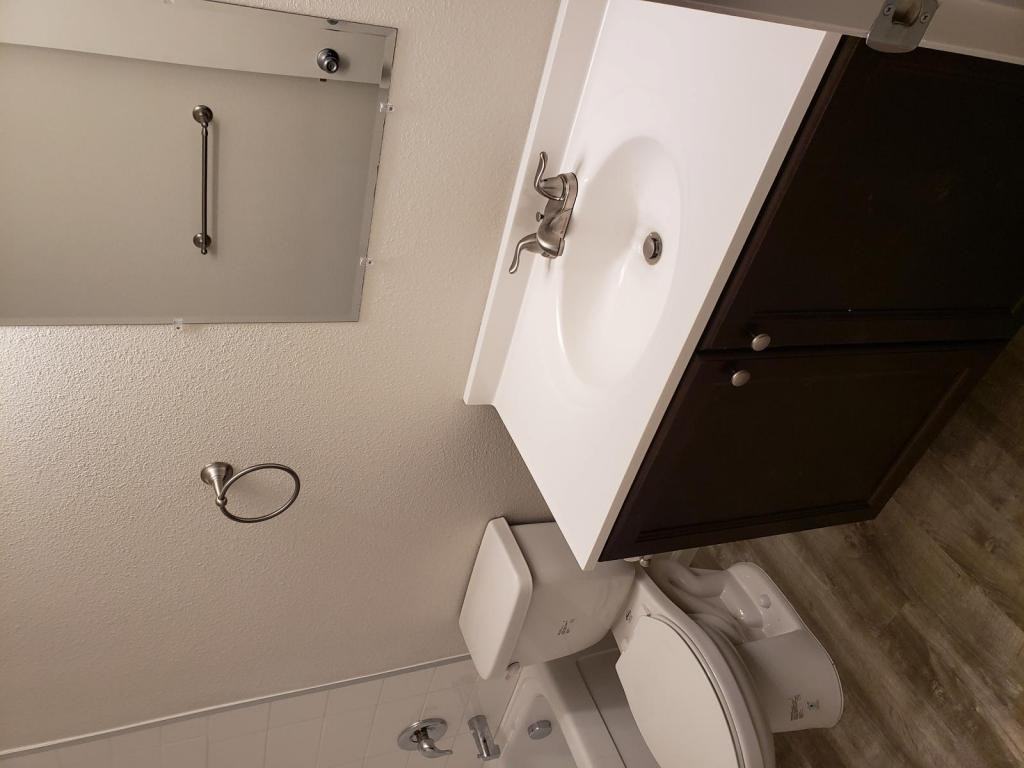 123 Oregon Way - Photo 3 of 9