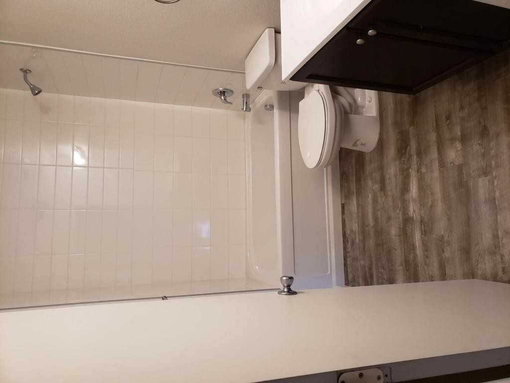 123 Oregon Way - Photo 4 of 9