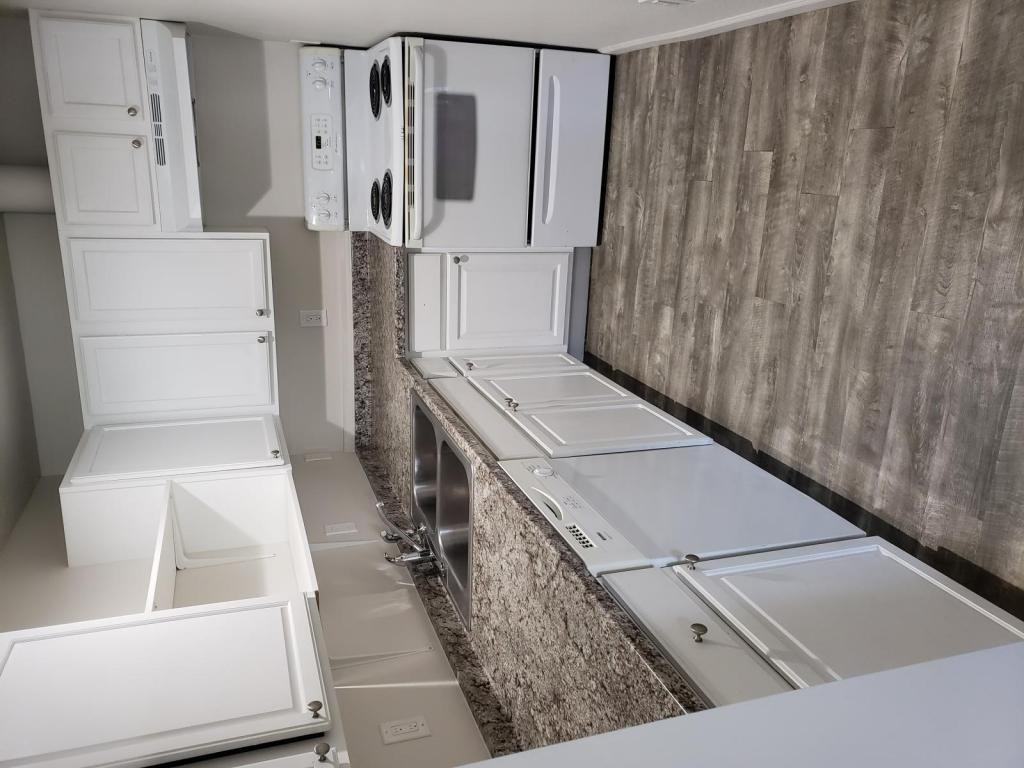 123 Oregon Way - Photo 6 of 9