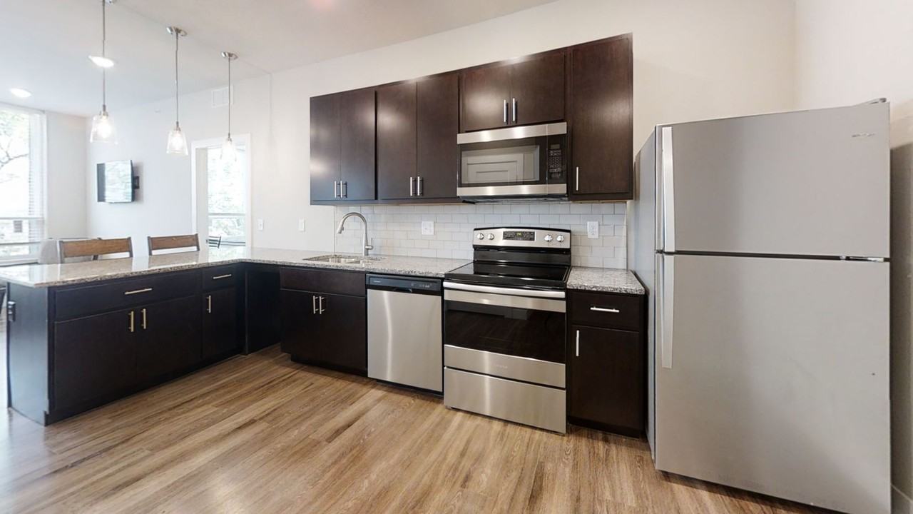 103 E Healey St #14610668 - Photo 2 of 11