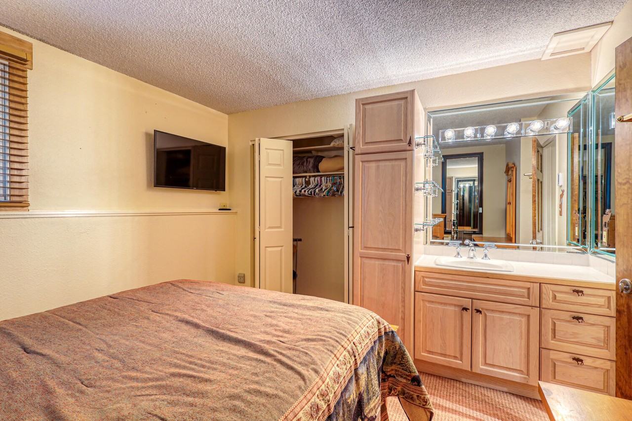 1063 Vail View Dr #1 - Photo 5 of 19