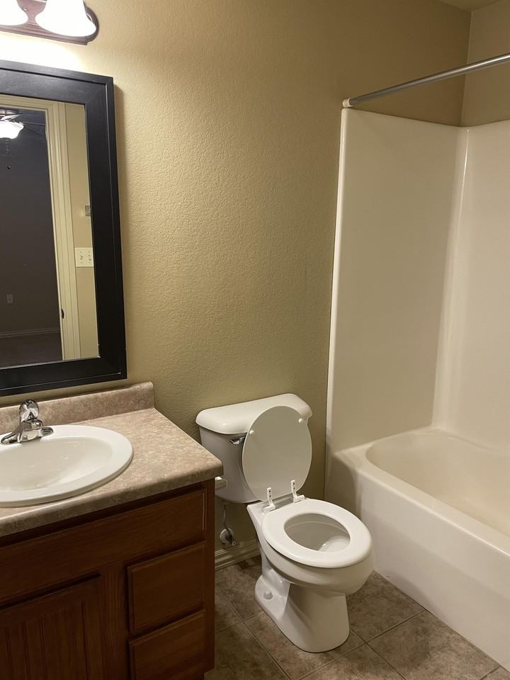 3502 W Chevaux Dr #1 - Photo 2 of 10