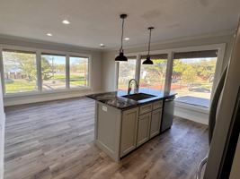 featured image of 414 E Elm St #201