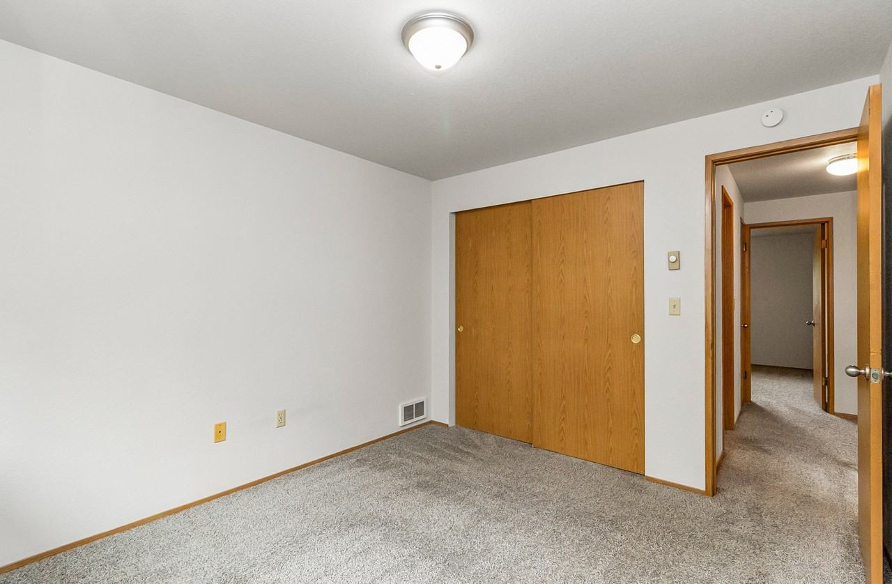 11508 51st Ave Ne #C - Photo 2 of 33