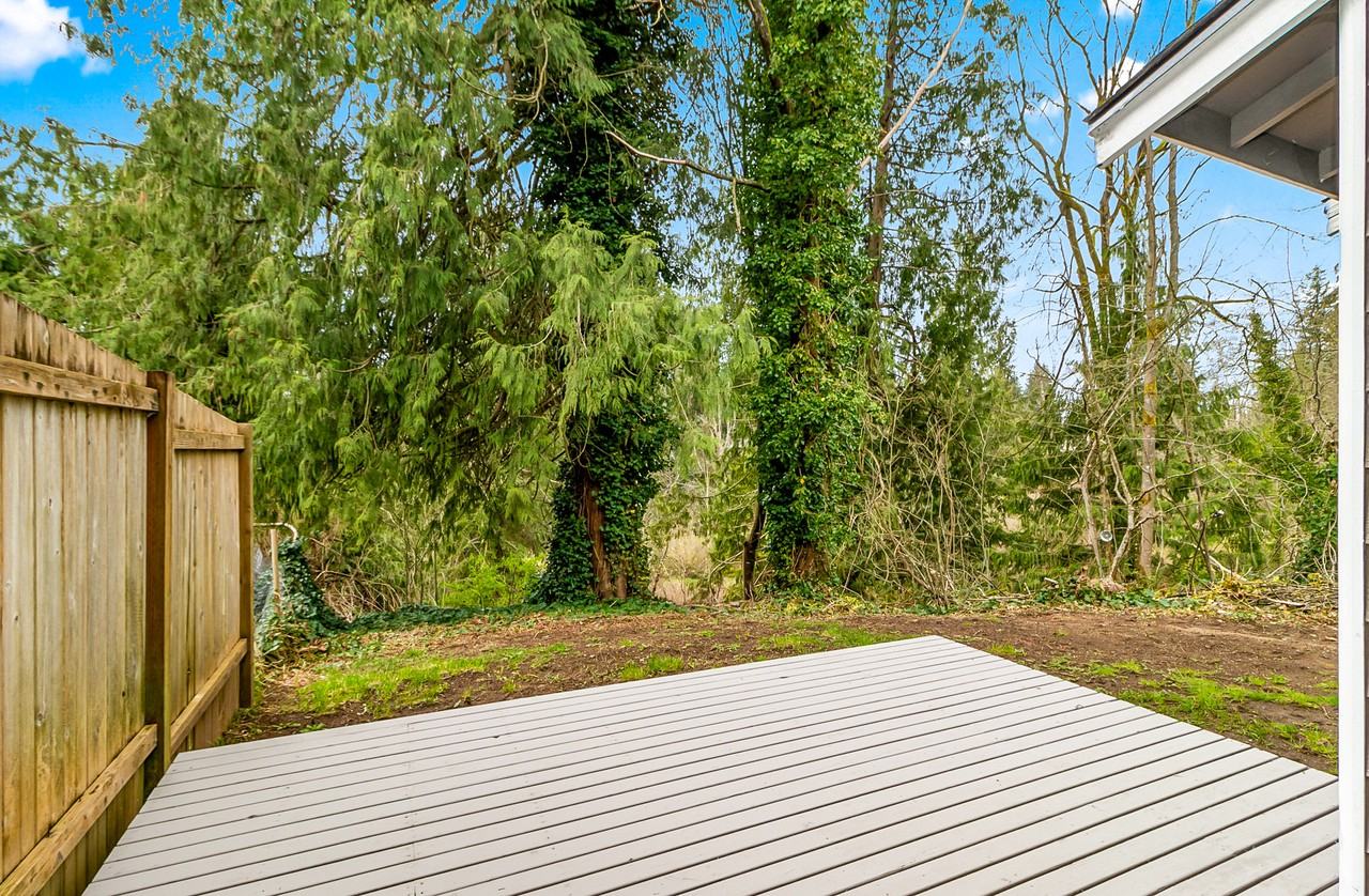 11508 51st Ave Ne #C - Photo 2 of 33