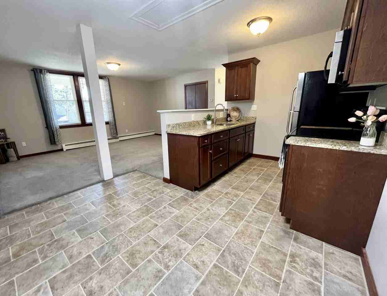 10 Harlow St #B - Photo 3 of 15