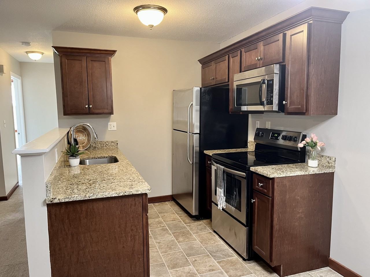 10 Harlow St #B - Photo 5 of 15