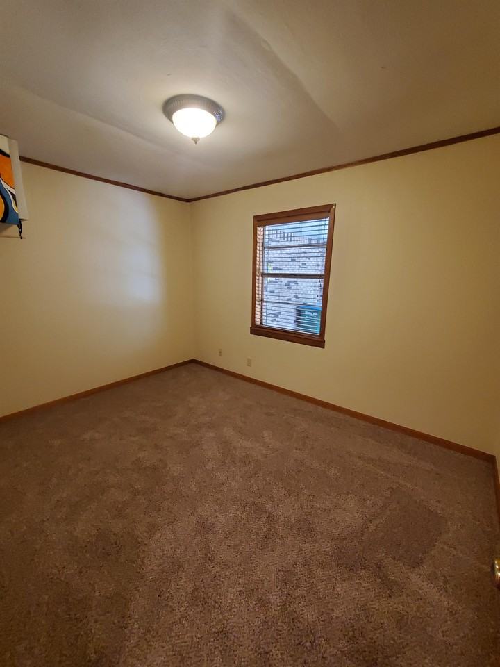 3302 Ronnie Ave - Photo 2 of 20