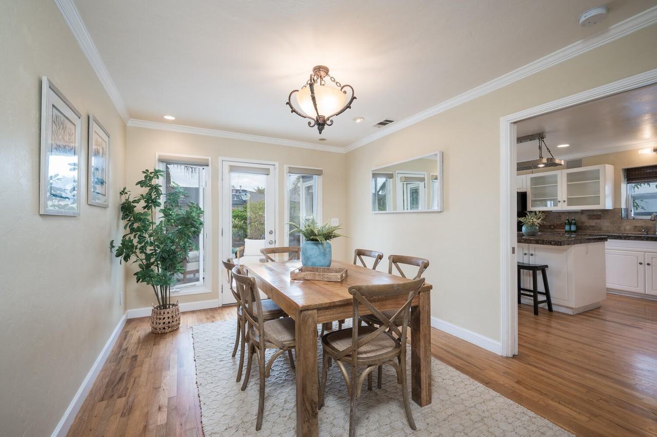 250 Placentia Ave - Photo 3 of 32