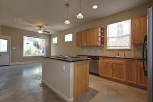 featured image of 811 W 30th St