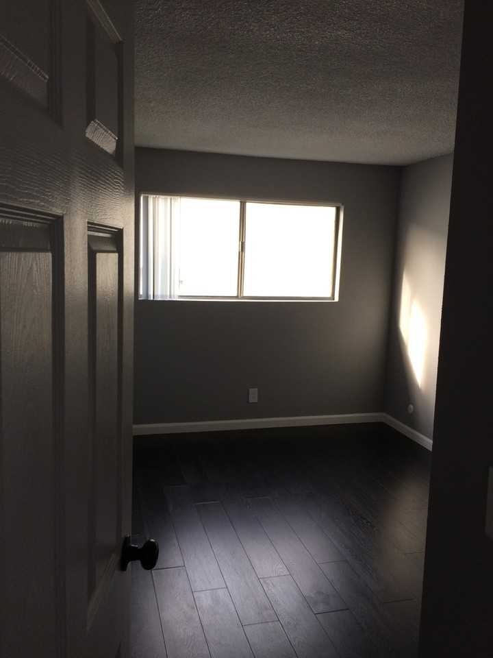 RiverSoto Apartments LLC - Photo 6 of 20