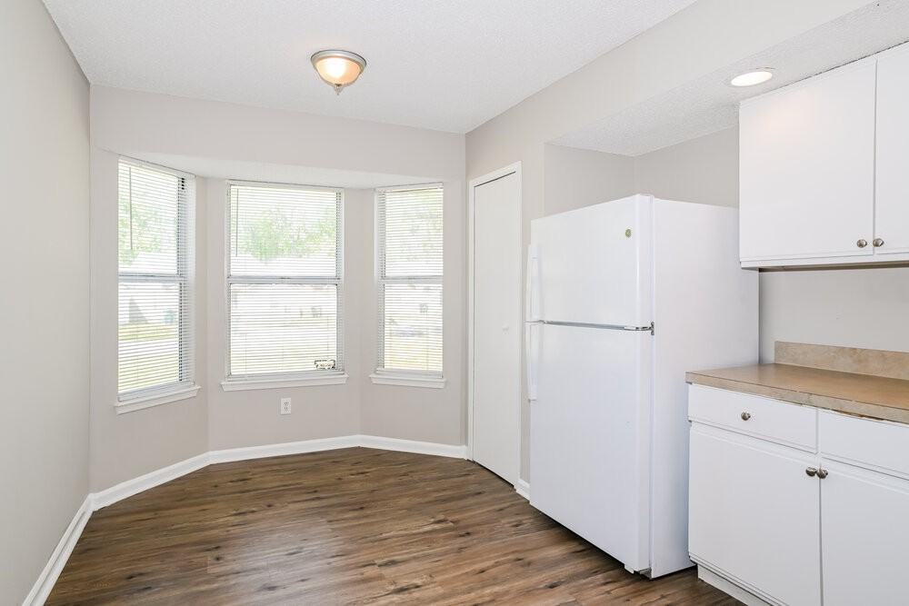 7811 Aquarius Cir S - Photo 7 of 16