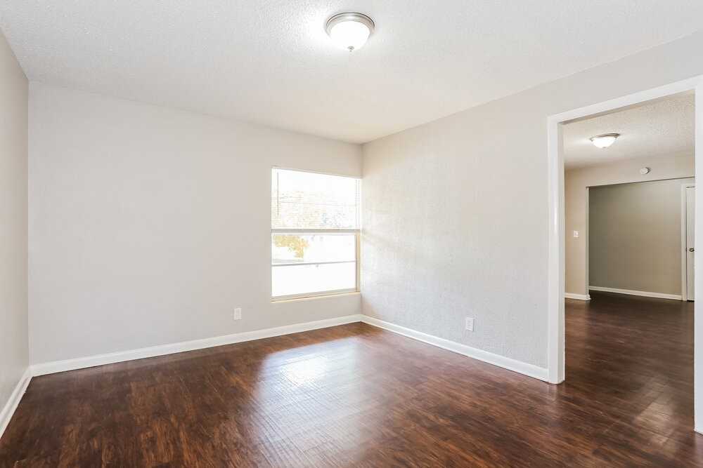 5433 Matanzas Cir - Photo 6 of 16