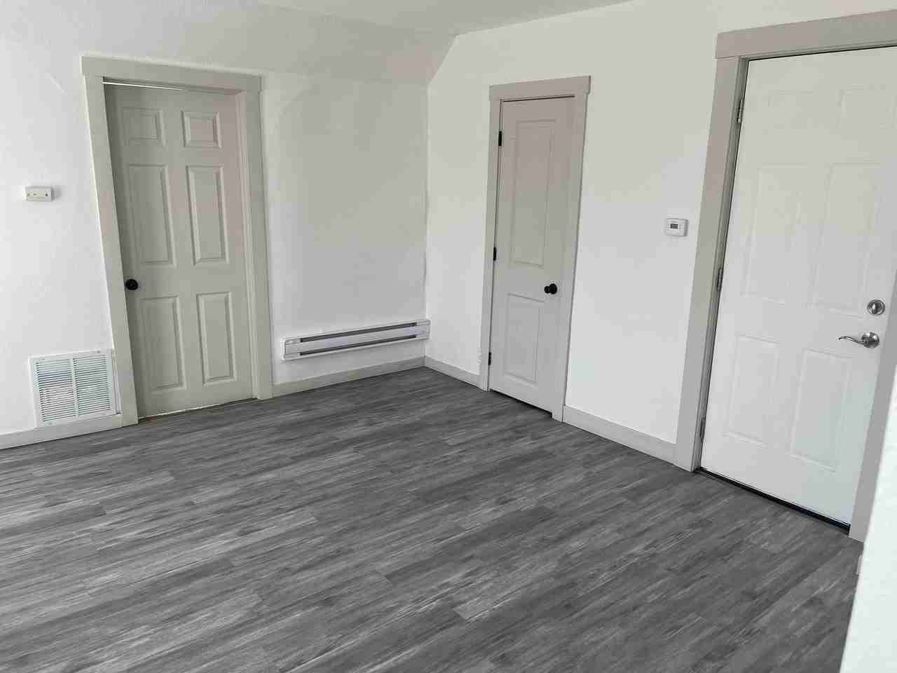 1333 22nd St - Photo 4 of 9