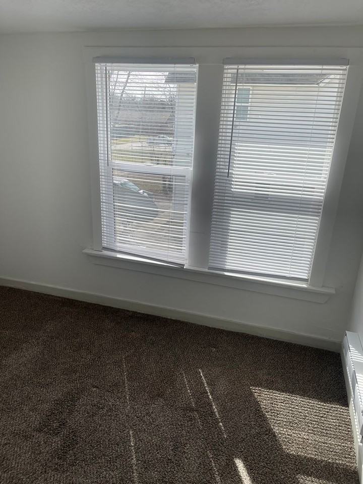 1333 22nd St - Photo 5 of 9