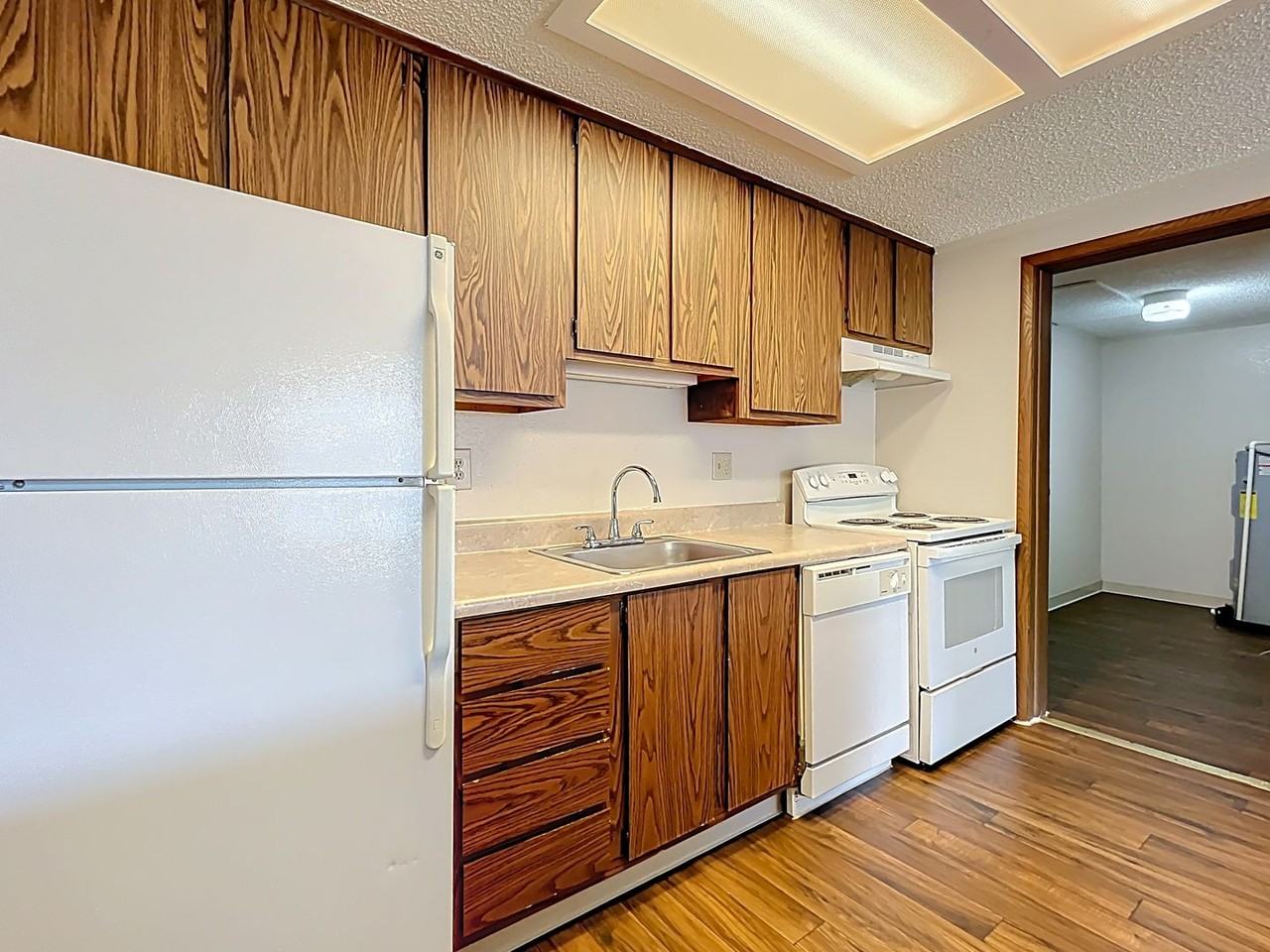 Affordable & Convenient Eustis Apartments - Photo 6 of 22