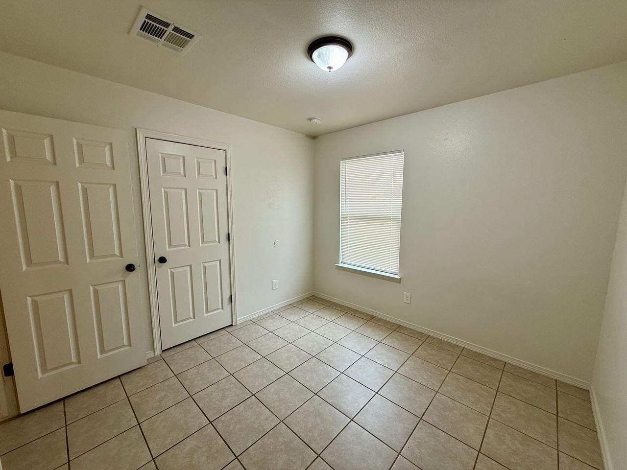 192 Rio Rd - Photo 6 of 11