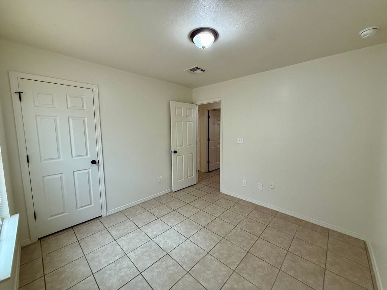 192 Rio Rd - Photo 7 of 11