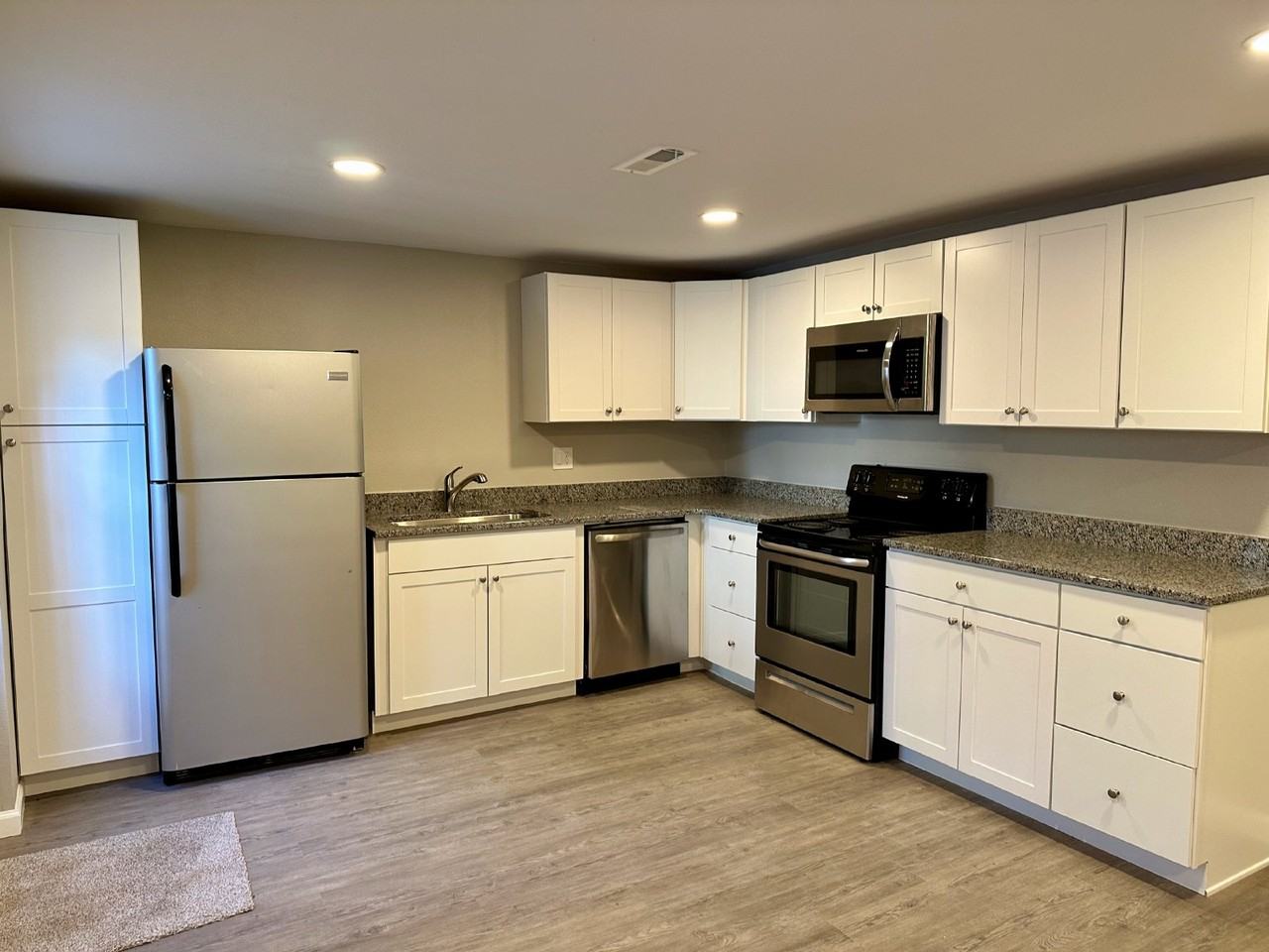 149 Harvard St #B - Photo 7 of 21