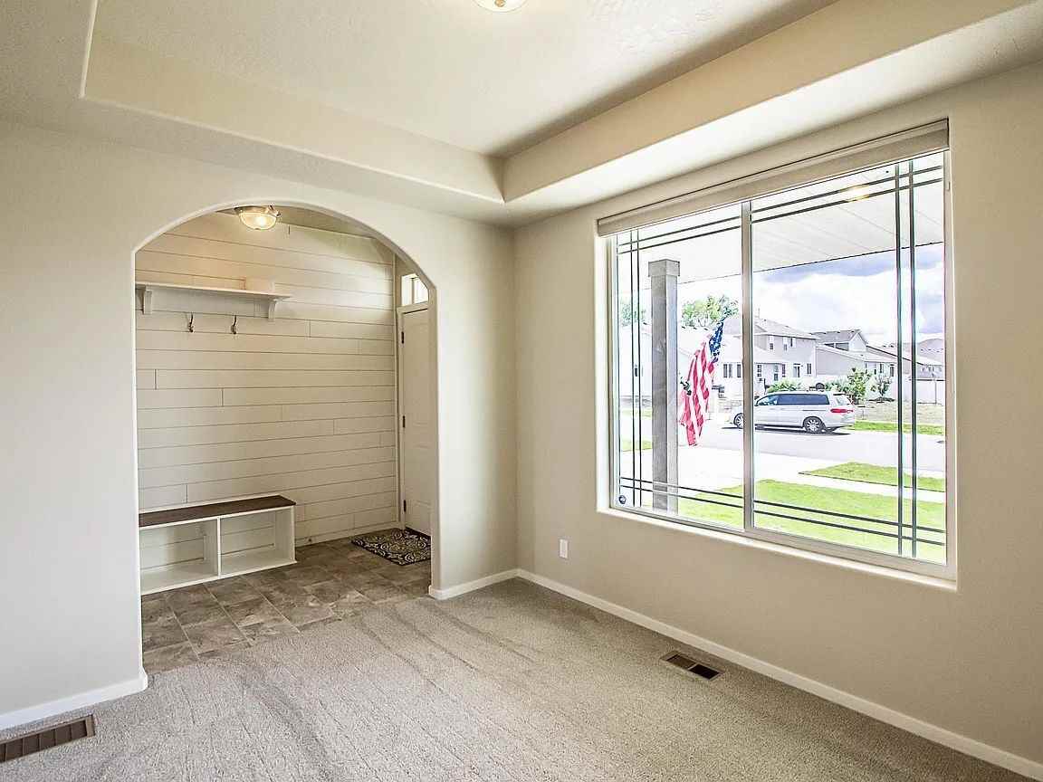 696 W Tennessee Ave - Photo 6 of 28