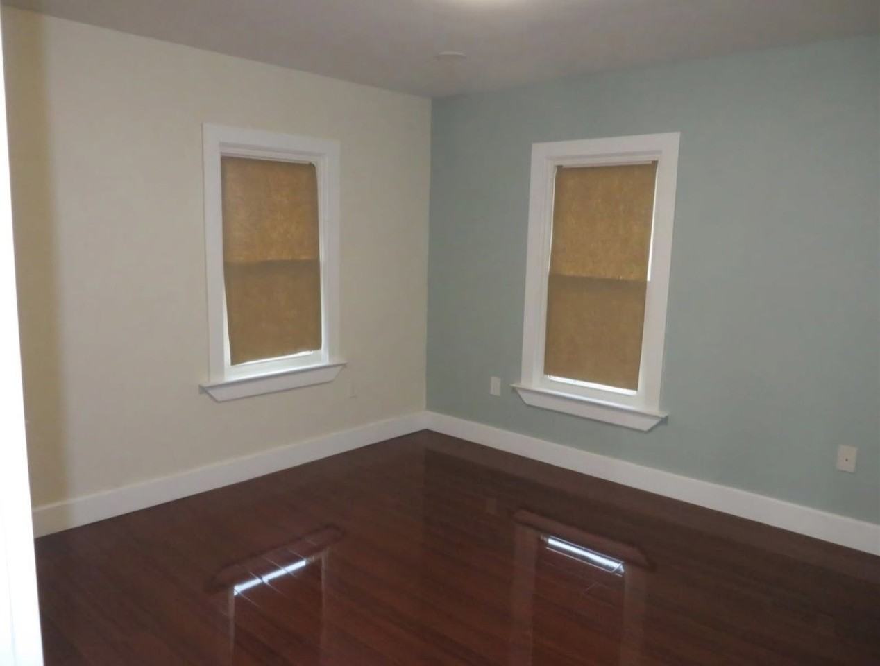 41 Dennison Ave - Photo 2 of 3