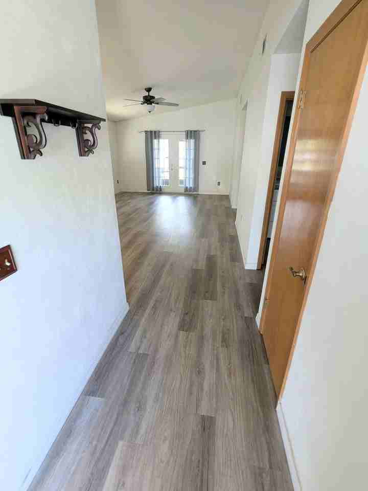 1206 Deer Springs Rd - Photo 6 of 26