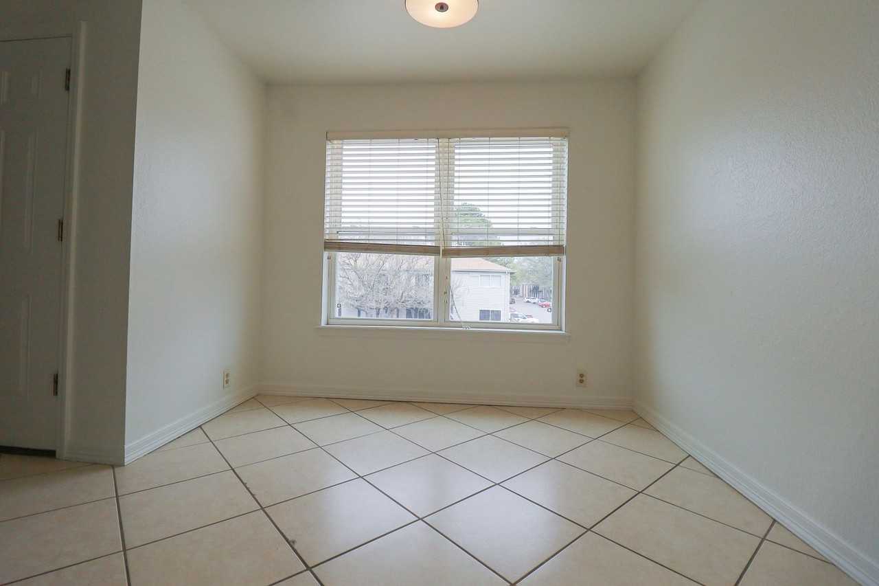 2433 E 87th St #282 - Photo 5 of 19