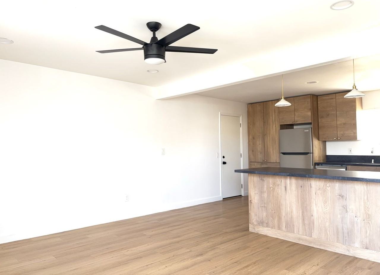 1214 13th St - Photo 4 of 15