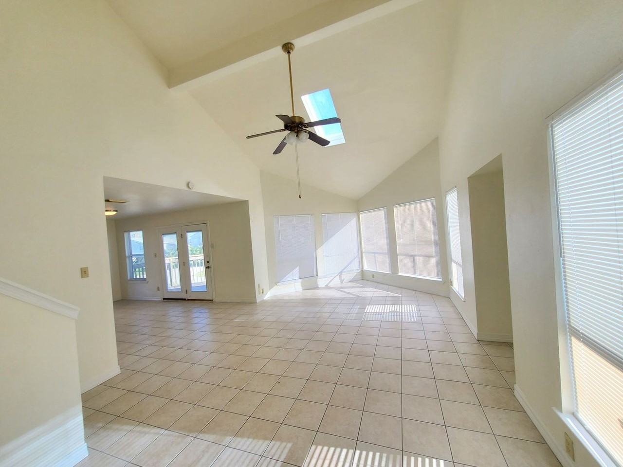 16614 Francis Drake Road - Photo 3 of 23