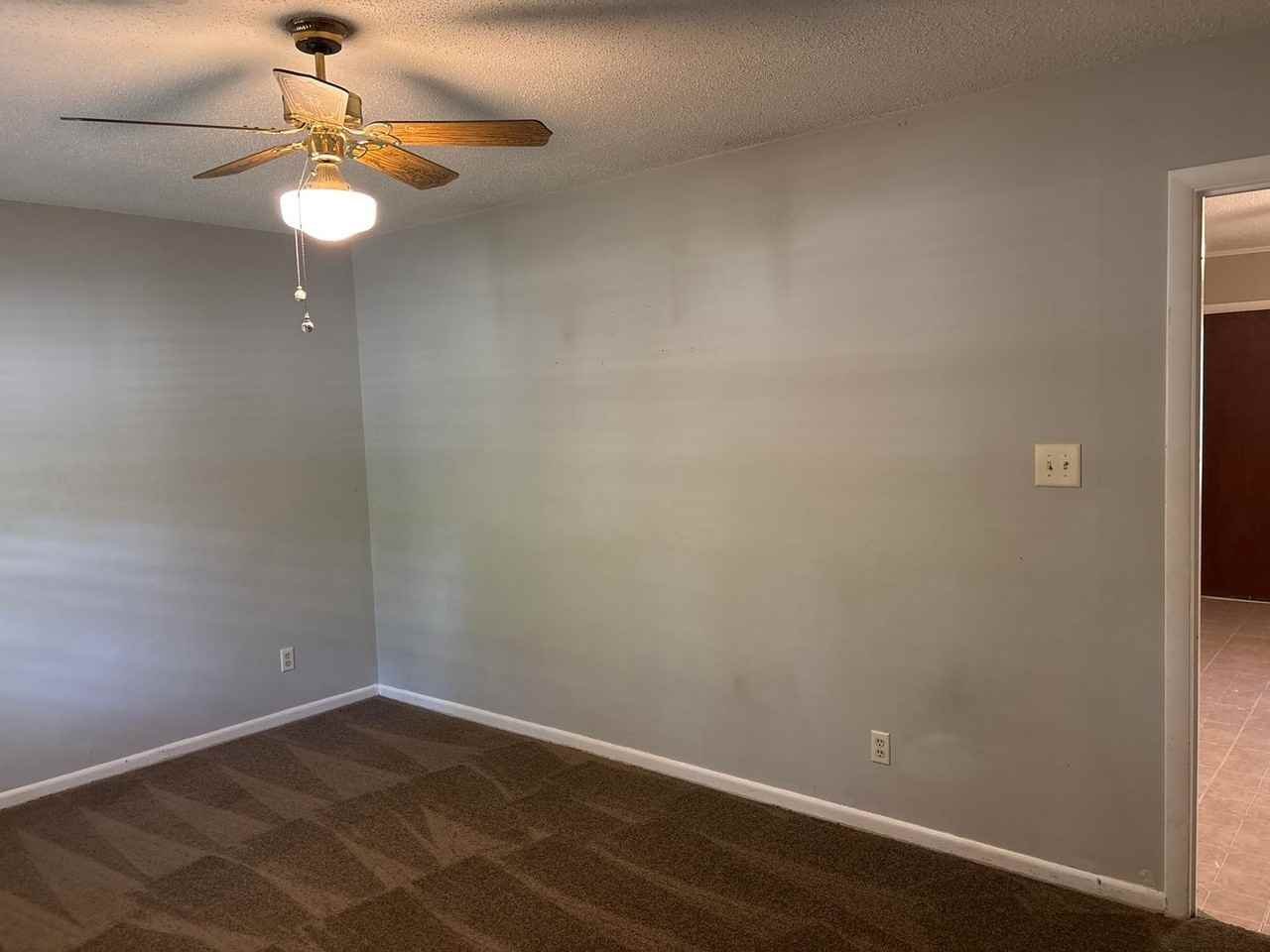 6411 Pinebrook Dr - Photo 3 of 16