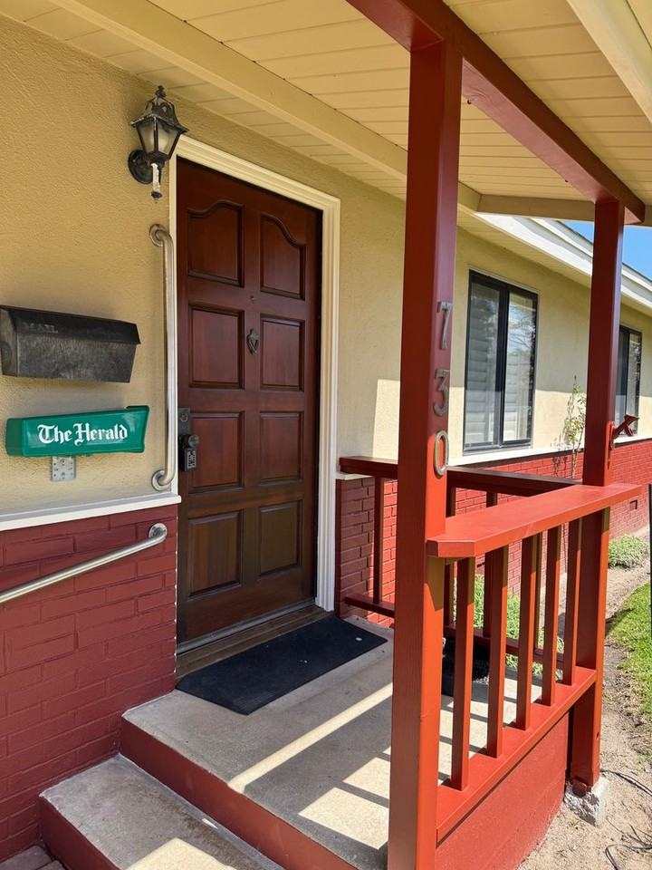 730 Rosemont Ave - Photo 2 of 18