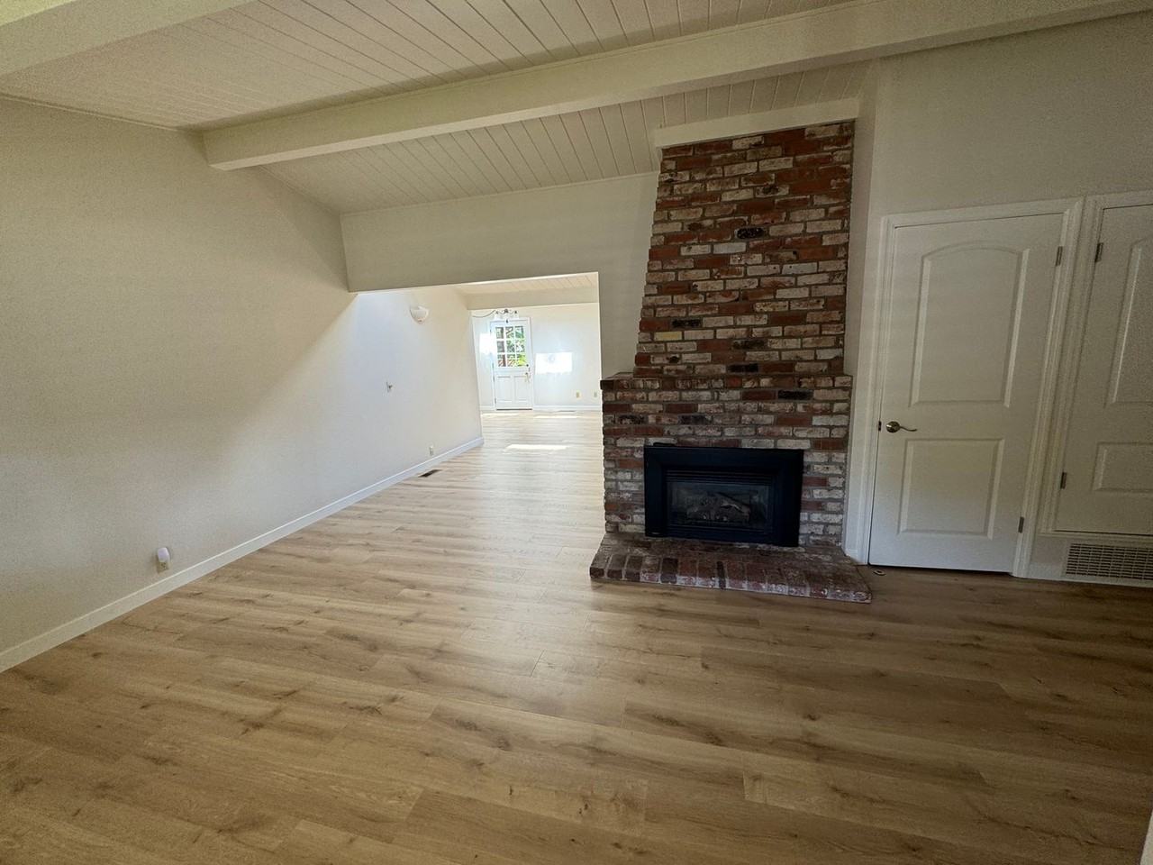 730 Rosemont Ave - Photo 4 of 18