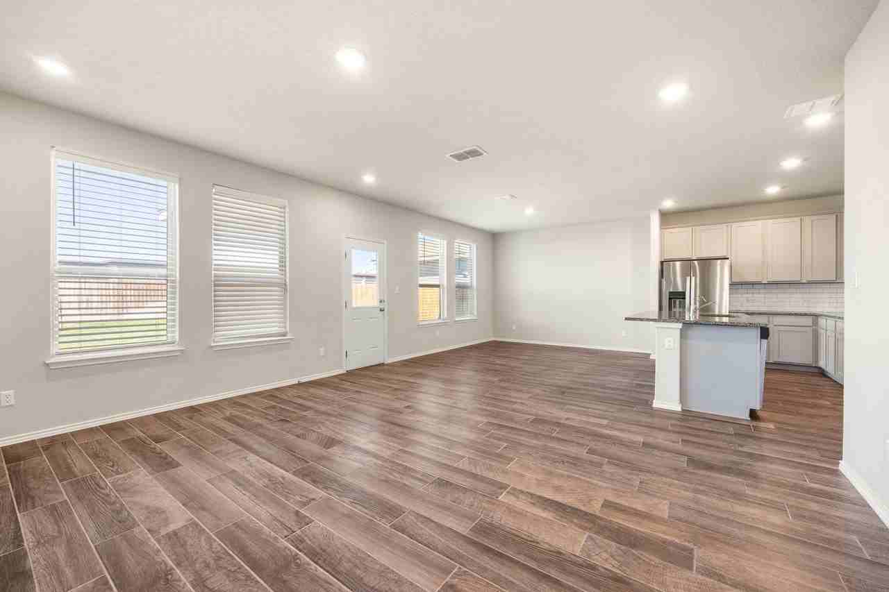 7847 Abbey Pl - Photo 2 of 17