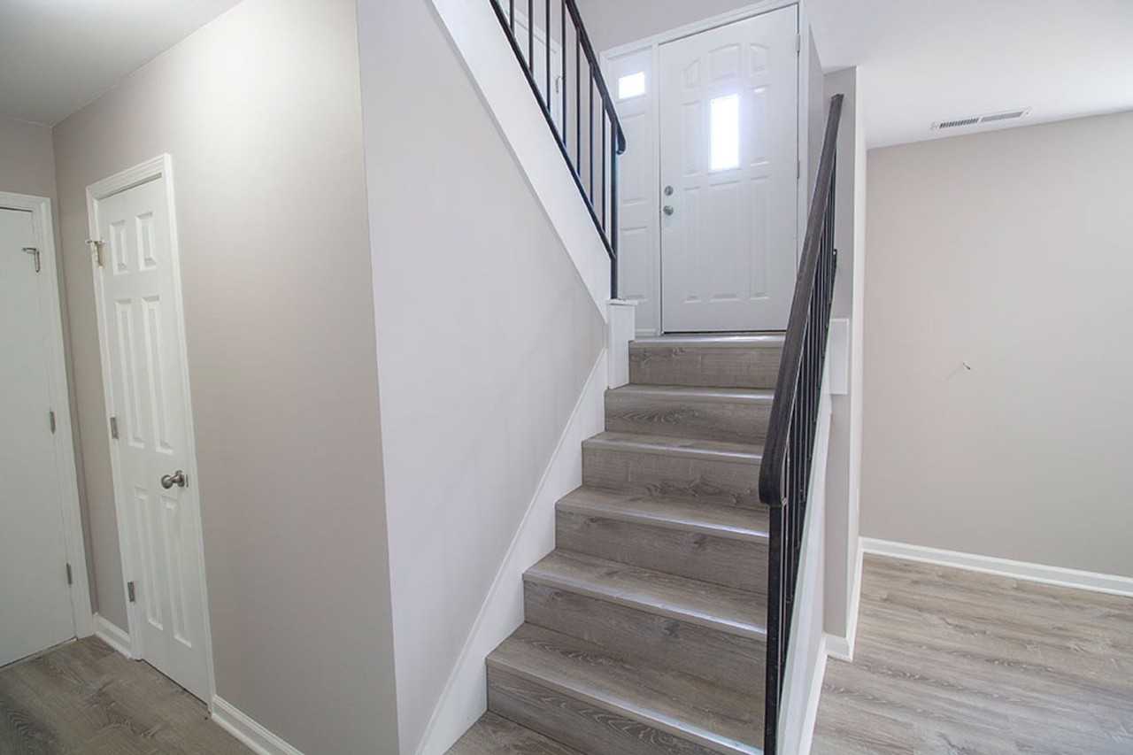 410 Brewer Dr - Photo 3 of 21