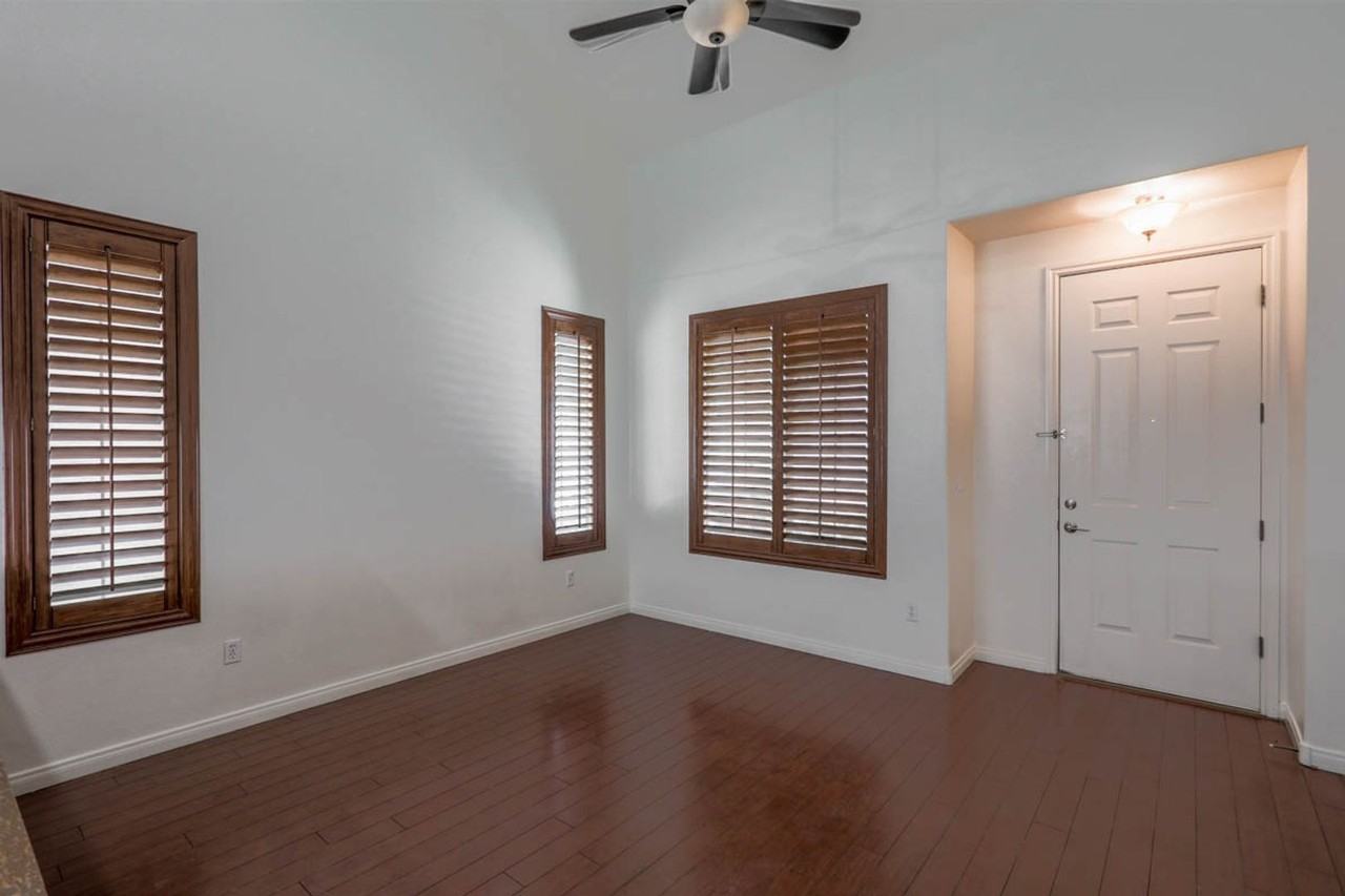 7625 Grassy Bank St - Photo 7 of 34