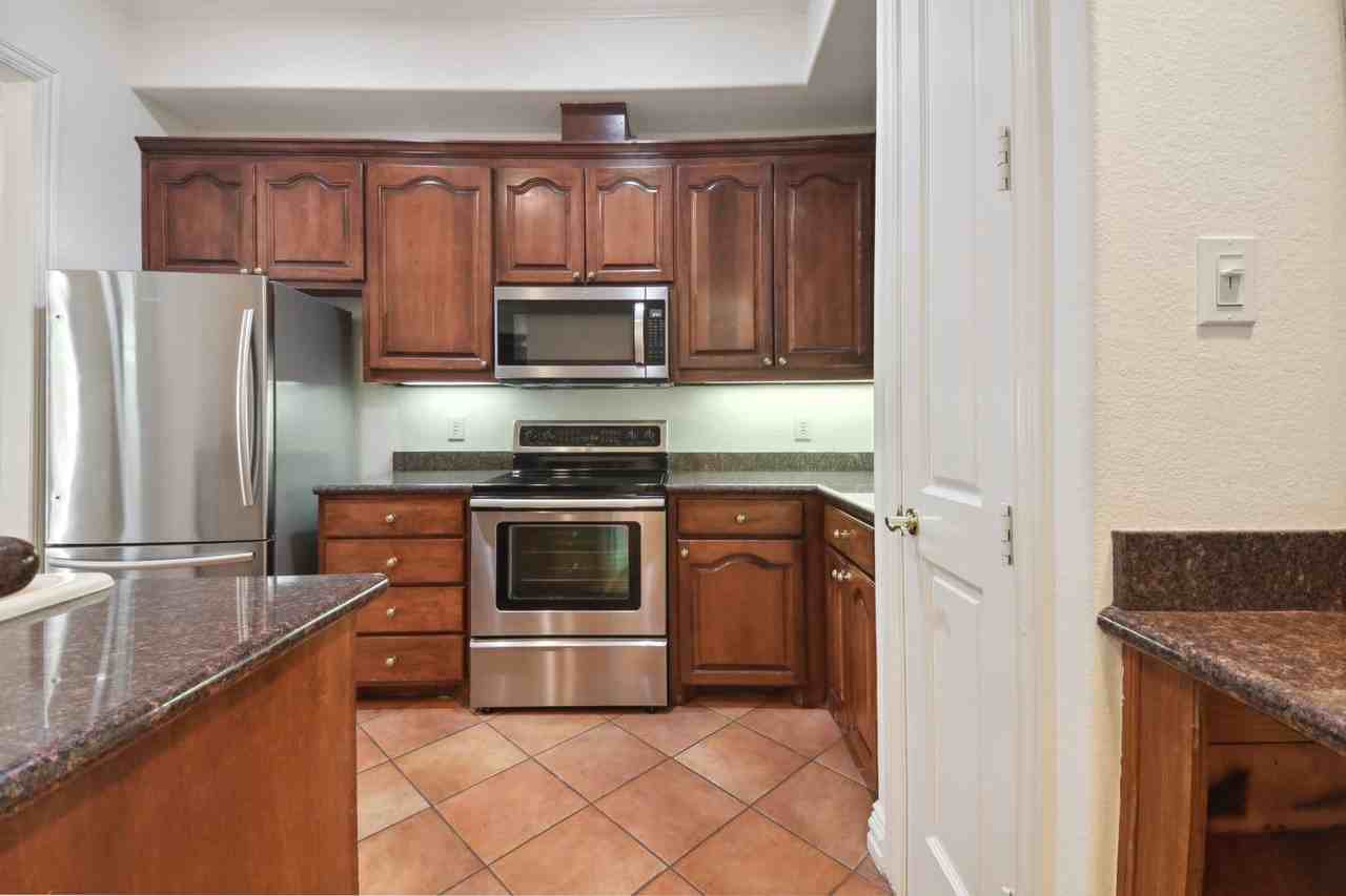 3324 Blackburn St - Photo 4 of 35