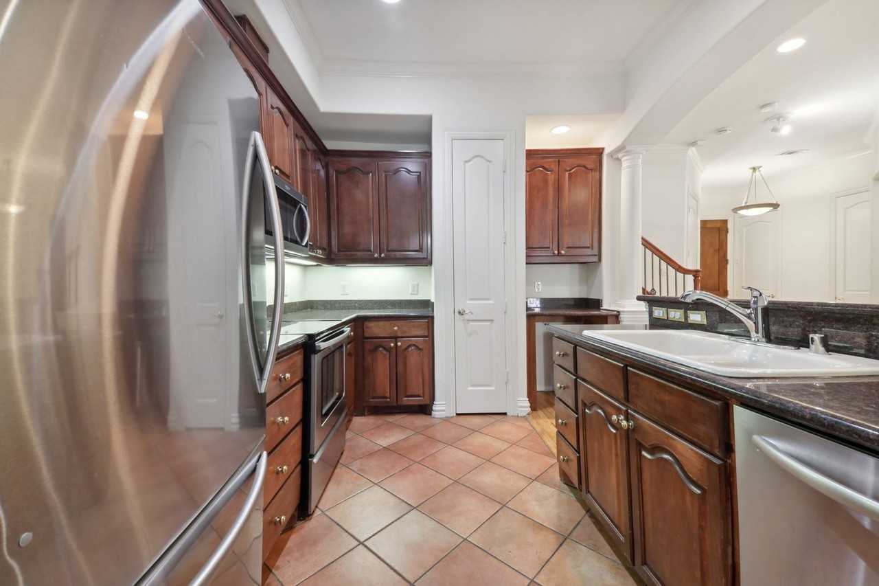 3324 Blackburn St - Photo 6 of 35