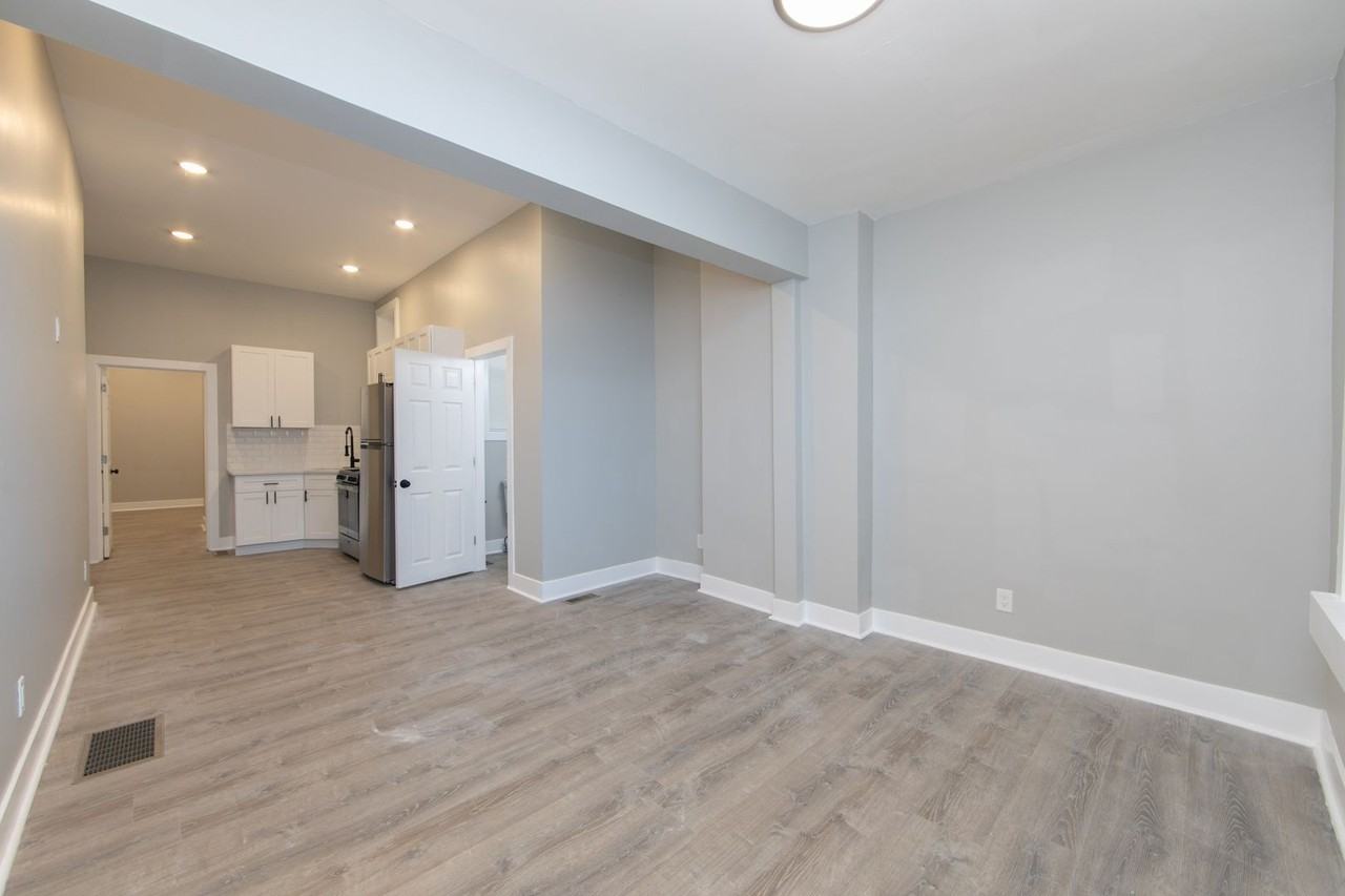 436 436 - 438 Broadway - #1 - Photo 3 of 11